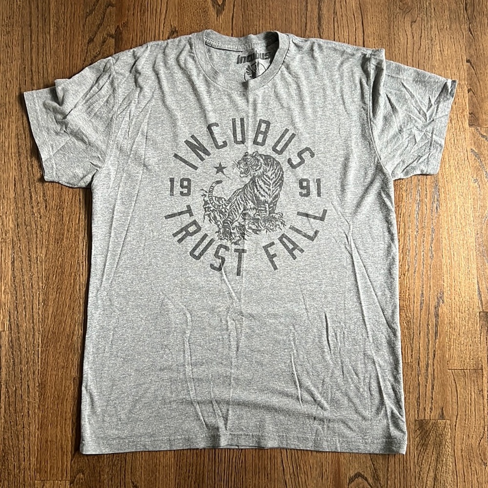 Incubus trust fall 2015 tour t shirt